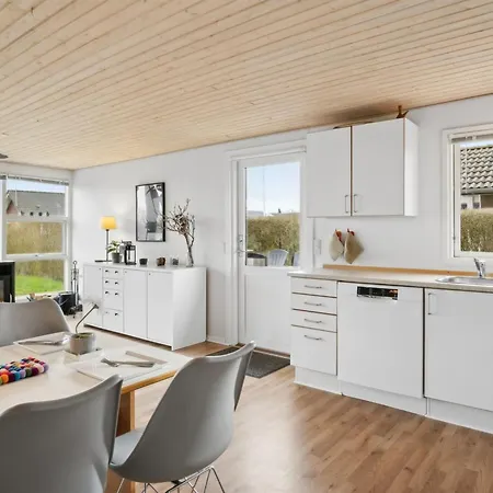 Blesse - 250m From The Sea By Interhome