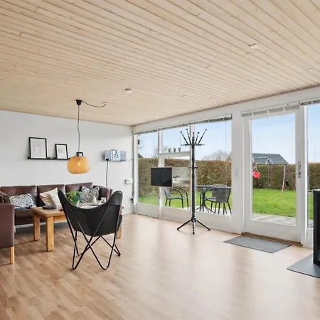 Blesse - 250m From The Sea By Interhome * Hejls